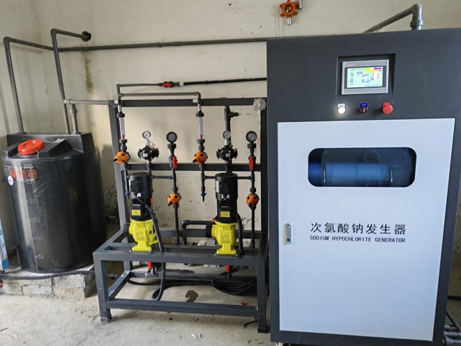 新疆污水厂次氯酸钠发生器安装现场